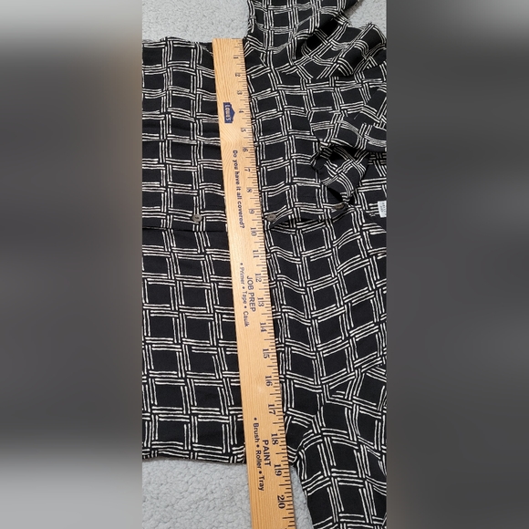 Talbots Petites Pure Silk Black & White Square Button up Shirt Size 10 - Picture 6 of 7